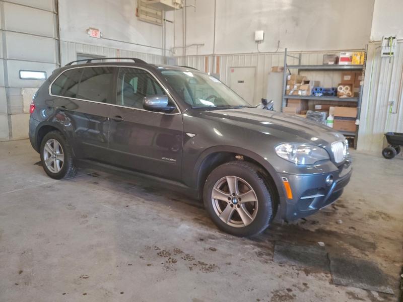 2013 BMW X5 VIN 5UXZV4C55D0E09240 COPART salvage auction — SIDE, Mo - Salvage Certificate Of Title, sold $325 on 2026-07-07 (photo 4)