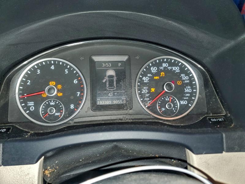 2017 Volkswagen Tiguan VIN WVGAV7AX9HK022794 COPART salvage auction — SIDE, Salvage Title, sold $550 on 2026-08-03 (photo 9)