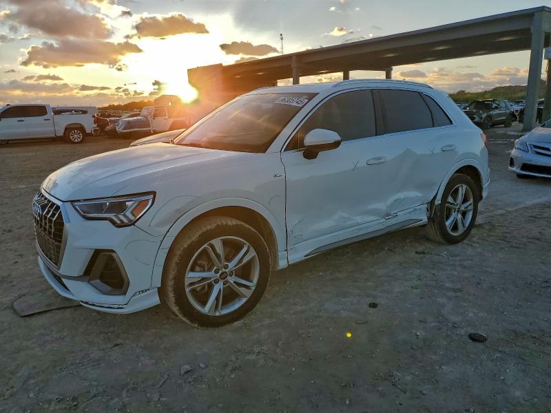 2023 Audi Q3 VIN WA1DECF38P1023045 COPART salvage auction — SIDE, Salvage Title, sold $2,500 on 2026-07-30 (photo 1)
