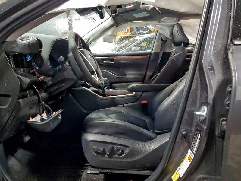 2025 Toyota Highlander VIN 5TDXBRCH5SS663529 COPART salvage auction — REAR END, Salvage Title, sold $4,400 on 2026-07-20 (photo 7)