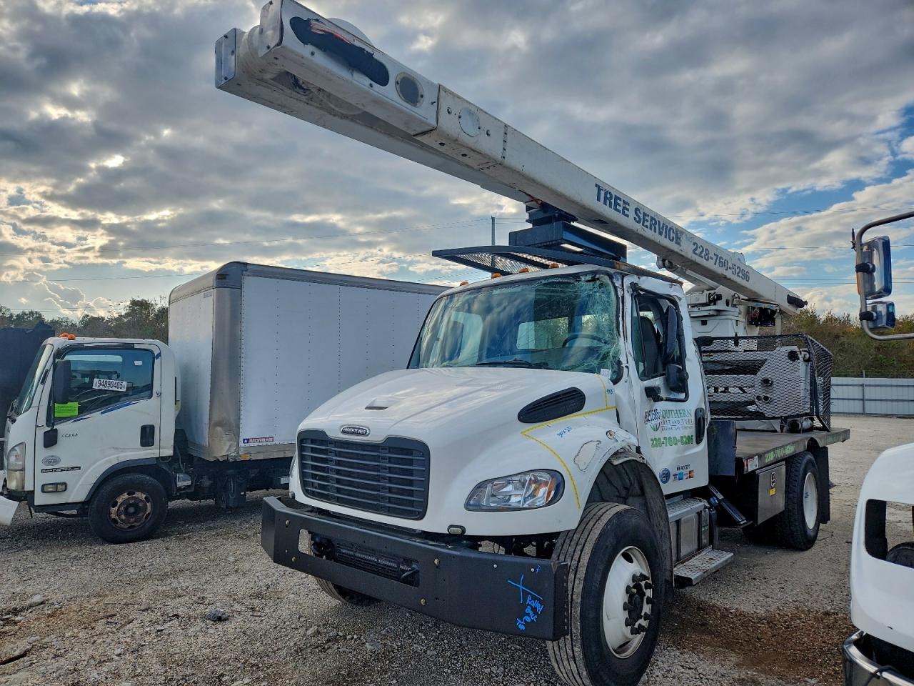 2022 VIN 1FVACWFD1NHNA9676 COPART salvage auction — All Over, St - Salvage Title, sold $36,750 on 2026-08-20 (photo 2)