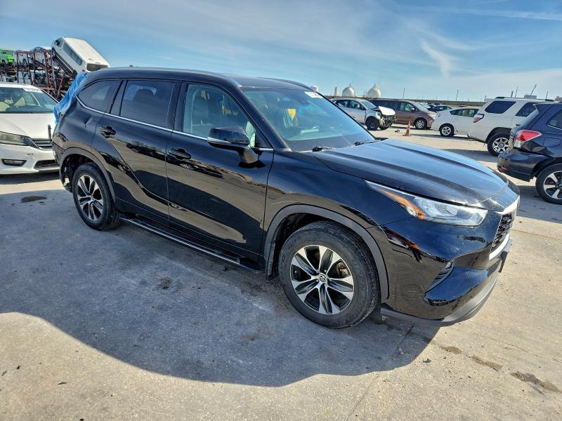 2020 Toyota Highlander VIN 5TDGZRAH4LS000131 COPART salvage auction — REAR END, Tx - Certificate Of Title, sold $13,900 on 2026-07-27 (photo 4)