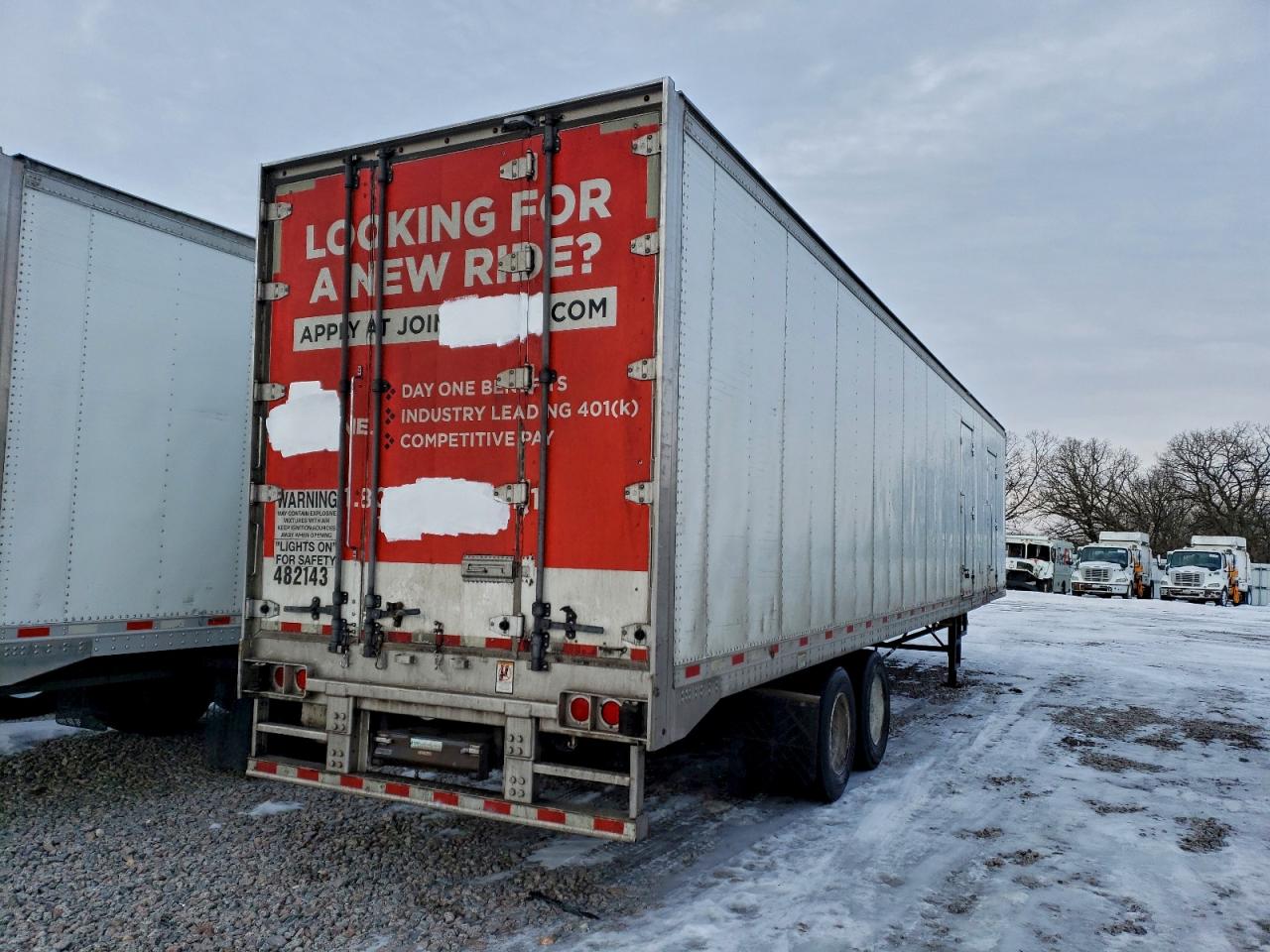 2015 Great Dane Trailers VIN 1GRAA9628FB709695 COPART salvage auction — Minor Dent/Scratches, IL - CERTIFICATE OF TITLE (P), sold $1,300 on 2026-07-06 (photo 4)