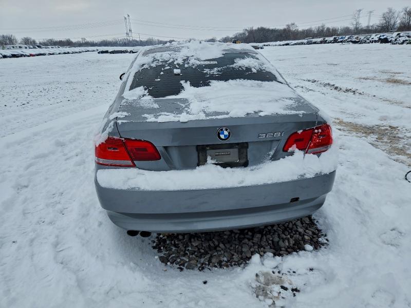 2009 BMW 3 series VIN WBAWC33519P470047 COPART salvage auction — NORMAL WEAR, Il - Certificate Of Title, sold $725 on 2026-07-06 (photo 6)