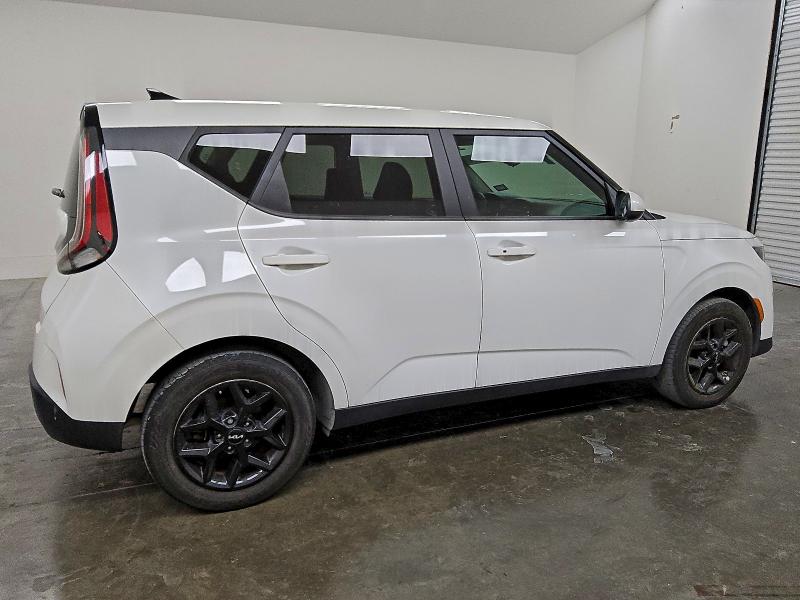 2023 Kia Soul VIN KNDJ23AU5P7885430 COPART salvage auction — MINOR DENT/SCRATCHES, In - Certificate Of Title, sold $11,800 on 2026-07-16 (photo 3)