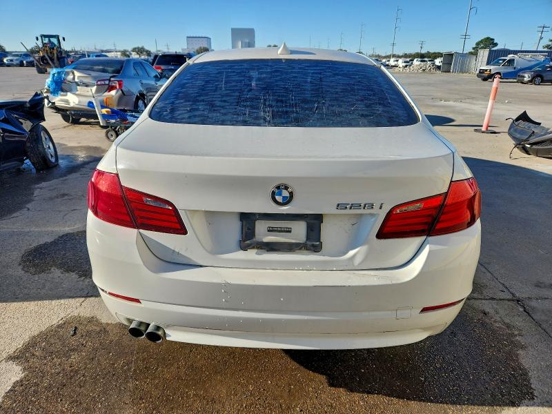 2011 BMW 5er VIN WBAFR1C5XBC743521 COPART salvage auction — VANDALISM, LA - CERT OF TITLE-SALVAGE, sold $1,300 on 2026-07-29 (photo 6)