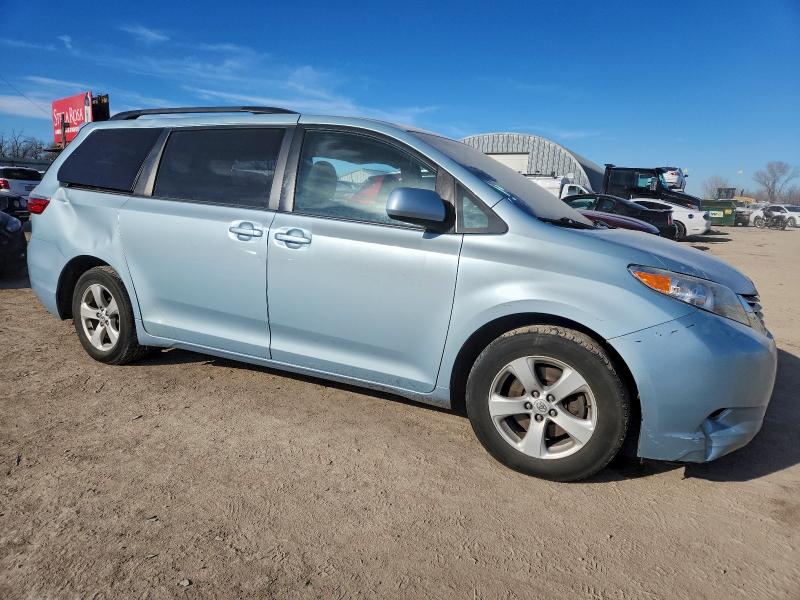 2017 Toyota Sienna VIN 5TDKZ3DCXHS851011 COPART salvage auction — SIDE, Id - Salvage Certificate Of Title, sold $3,100 on 2026-07-06 (photo 4)