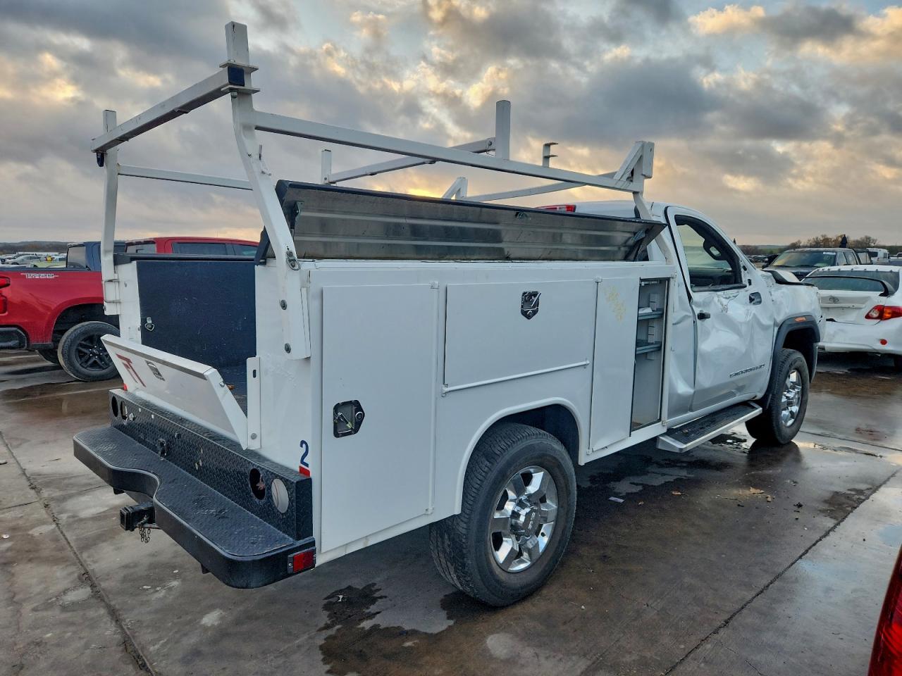 2024 GMC Sierra VIN 1GD38LE73RF134181 COPART salvage auction — Side, CA - CERT OF TITLE-SALVAGED, sold $10,800 on 2026-07-09 (photo 3)