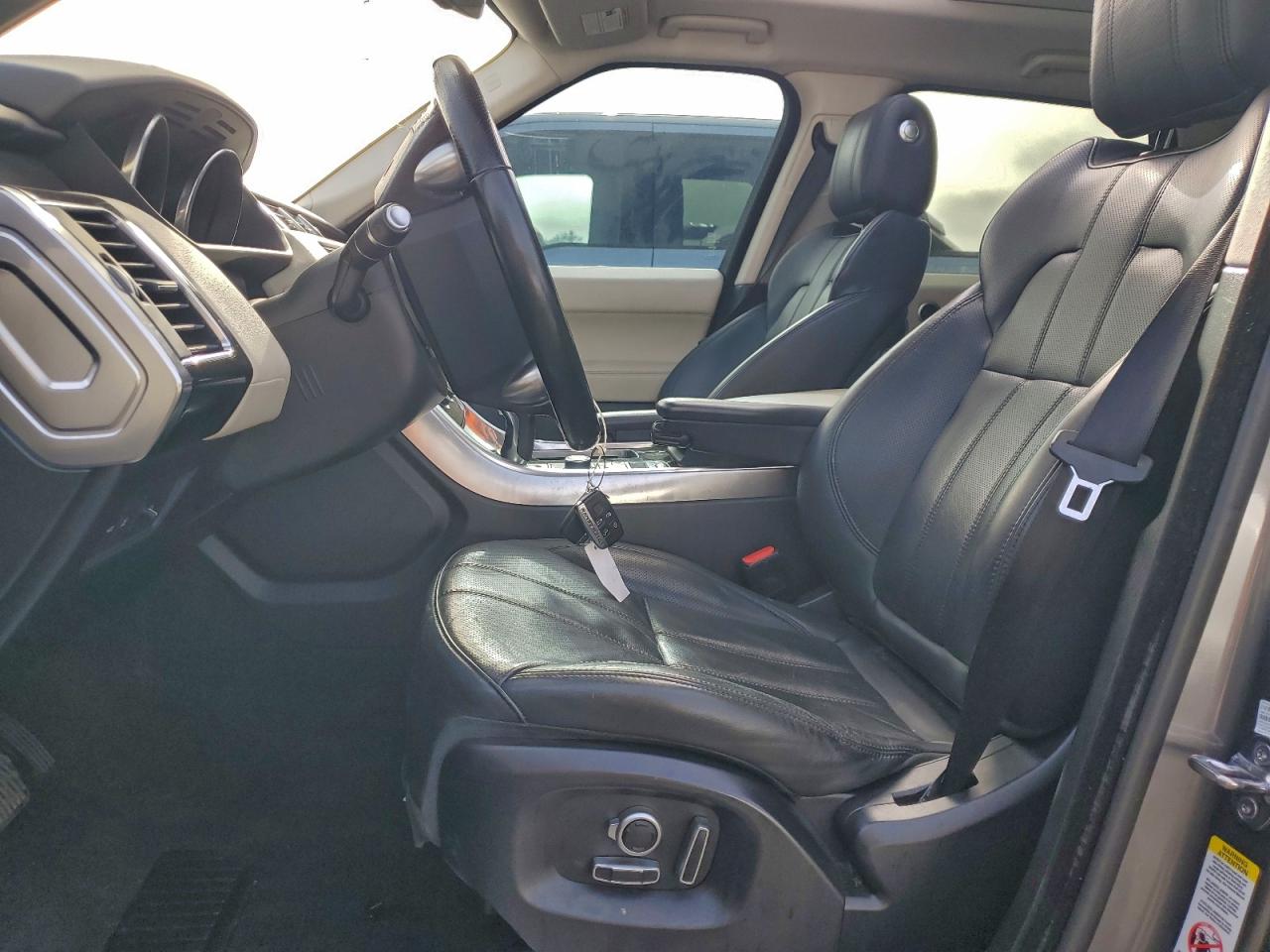 2017 Land Rover Range Rover Sport VIN SALWR2FV1HA669651 COPART salvage auction — Minor Dent/Scratches, CA - DIS/DLR/EXP ONLY CLEAN TITLE, sold $1,550 on 2026-07-03 (photo 7)