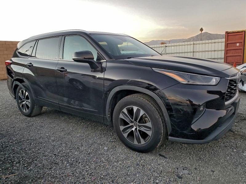 2021 Toyota Highlander VIN 5TDHZRAH0MS039109 COPART salvage auction — REAR END, Ca - Salvage Certificate, sold $20,400 on 2026-07-08 (photo 4)