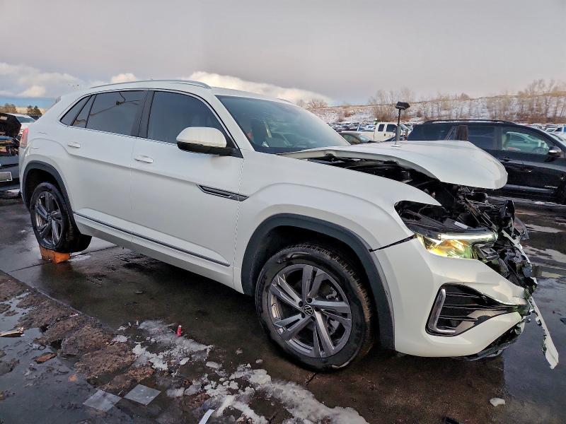 2024 Volkswagen Atlas cross sport VIN 1V2AE2CA5RC262127 COPART salvage auction — FRONT END, Co - Public - Salvage Title, sold $7,200 on 2026-08-03 (photo 4)