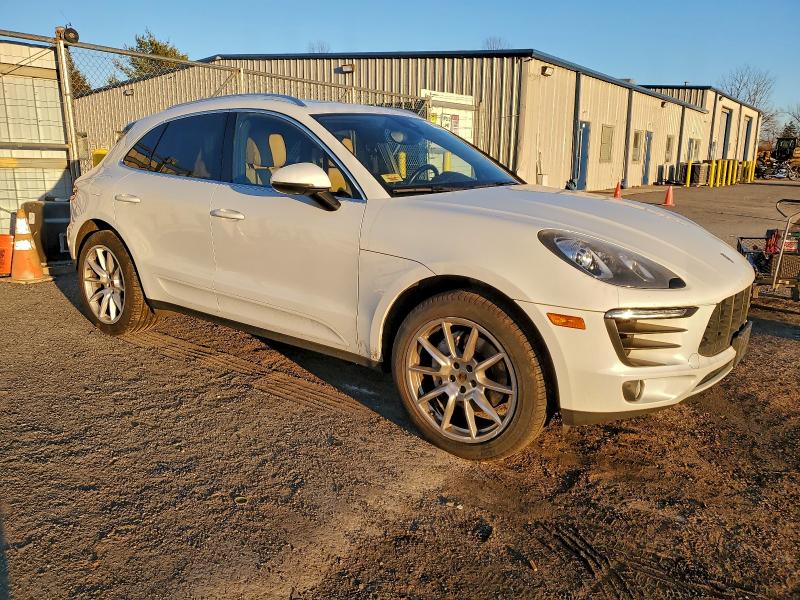 2017 Porsche Macan VIN WP1AB2A58HLB15720 COPART salvage auction — REAR END, Md - Cert Of Salvage > 75% Damage, sold $5,800 on 2026-08-03 (photo 4)