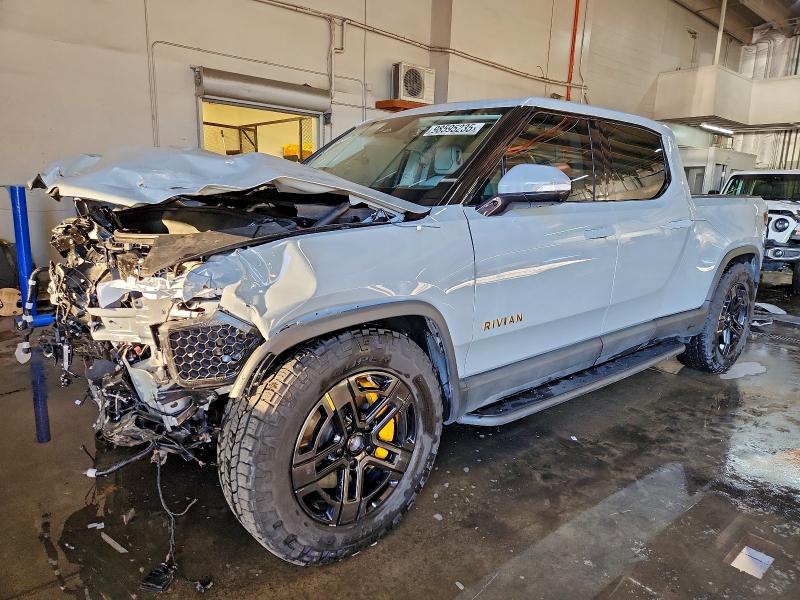 2022 Rivian R1t VIN 7FCTGAAA7NN013001 — COPART salvage auction photo