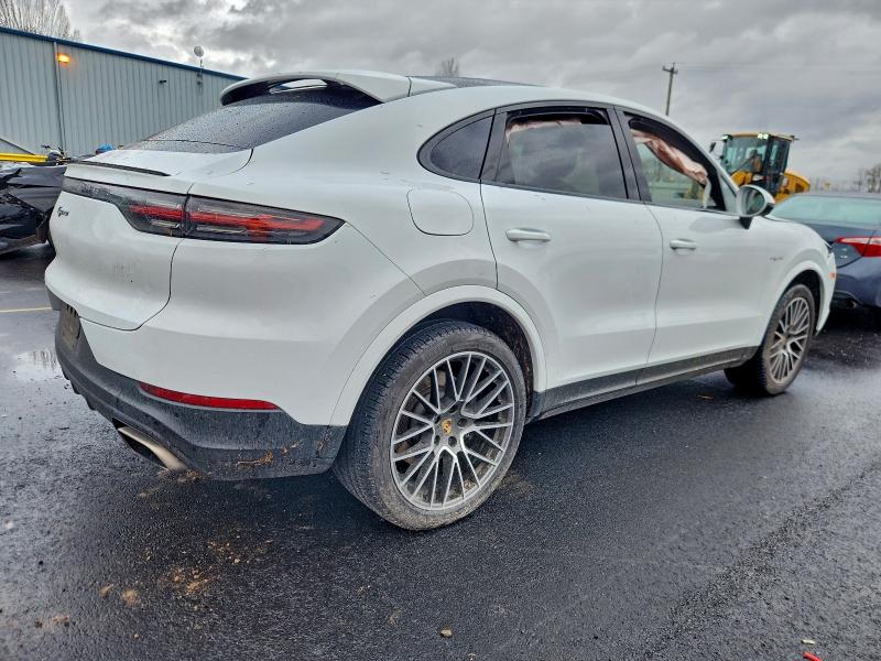 2021 Porsche Cayenne VIN WP1BE2AY8MDA44044 COPART salvage auction — FRONT END, OR - LIEN PAPERS SALVAGE, sold $7,500 on 2026-07-27 (photo 3)