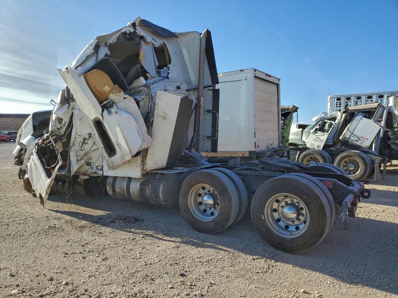 2020 Volvo Vn VIN 4V4NC9EH9LN243544 COPART salvage auction — ROLLOVER, Tx - Nonrepairable Title, sold $2,950 on 2026-07-09 (photo 3)