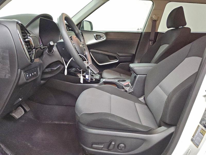2023 Kia Soul VIN KNDJ23AU5P7885430 COPART salvage auction — MINOR DENT/SCRATCHES, In - Certificate Of Title, sold $11,800 on 2026-07-16 (photo 7)
