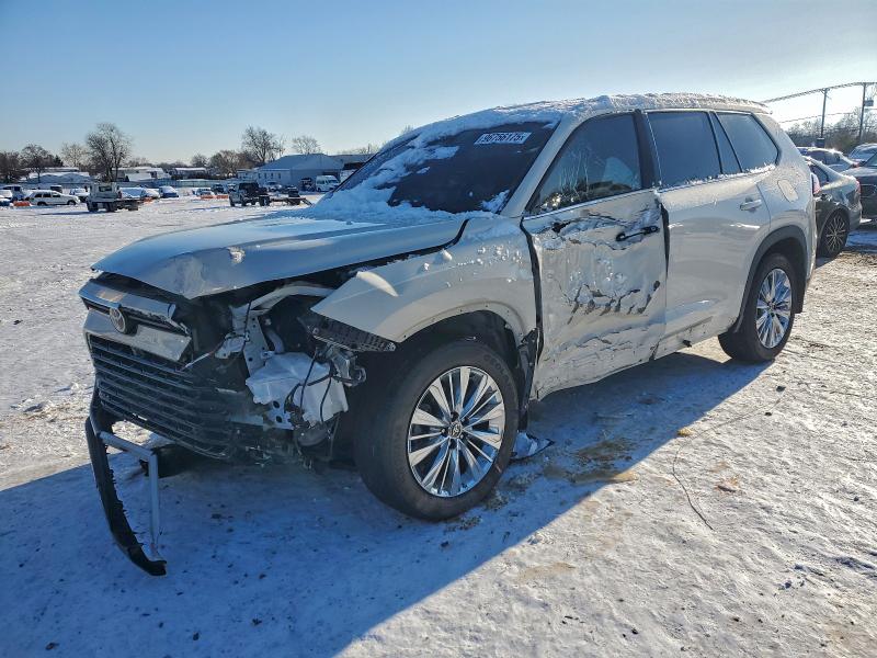 2024 Toyota Highlander VIN 5TDAAAB59RS018202 COPART salvage auction — Front End, ID - SALVAGE CERTIFICATE OF TITLE, sold $17,800 on 2026-04-17 (photo 1)