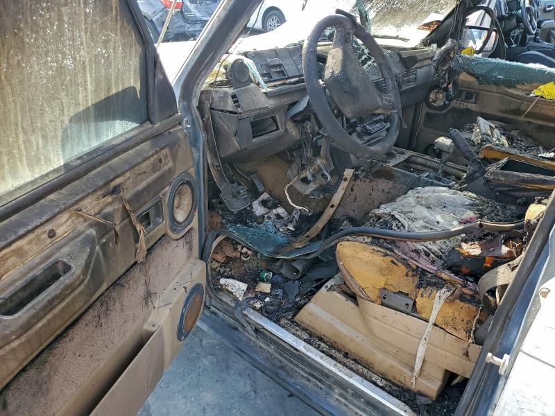 1989 Land rover RANGE ROVER VIN SALHV124XKA360456 COPART salvage auction — BURN, Ca - Salvage Certificate, sold $525 on 2026-07-22 (photo 8)