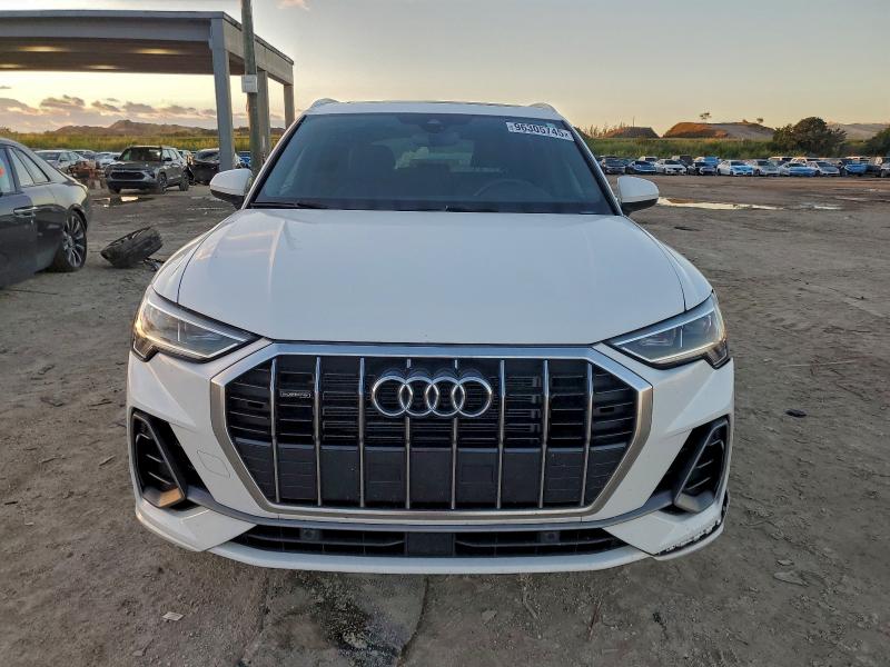 2023 Audi Q3 VIN WA1DECF38P1023045 COPART salvage auction — SIDE, Salvage Title, sold $2,500 on 2026-07-30 (photo 5)