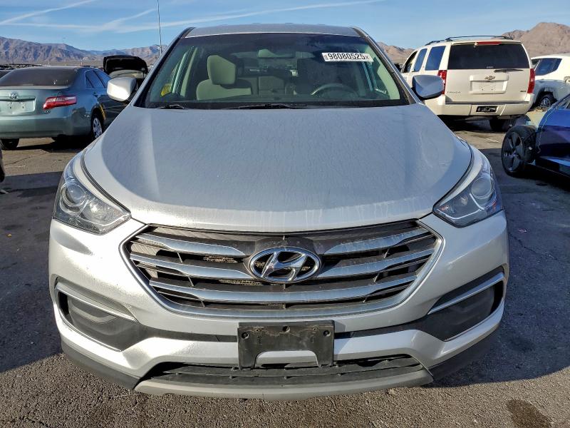 2018 Hyundai Santa fe VIN 5XYZTDLB0JG568764 COPART salvage auction — MINOR DENT/SCRATCHES, Nv -, sold $725 on 2026-07-29 (photo 5)