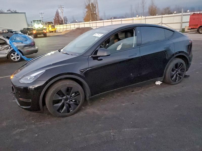 2025 Tesla Model y VIN 7SAYGDEE8SF299108 COPART salvage auction — SIDE, Salvage Title, sold $13,800 on 2026-07-20 (photo 1)