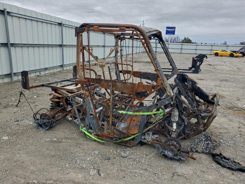 2020 Can-am Defender VIN 3JBUKAX43LK000519 COPART salvage auction — BURN, Ky - Bill Of Sale/Part Only/No Titl, sold $1 on 2026-07-30 (photo 4)