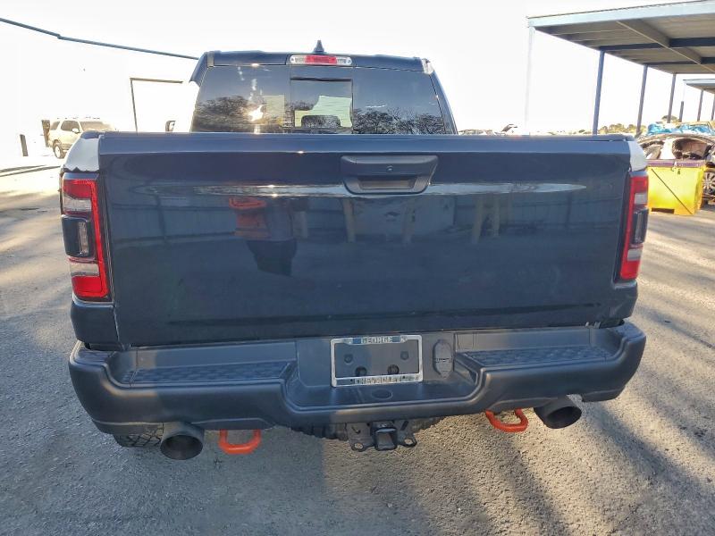2022 Ram 1500 VIN 1C6SRFU94NN315749 COPART salvage auction — VANDALISM, Nv -, sold $39,500 on 2026-09-03 (photo 6)