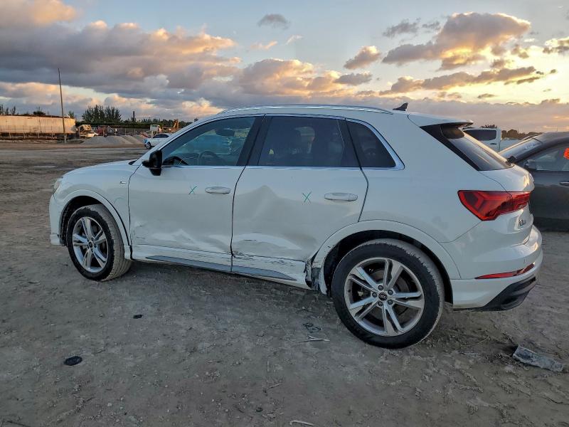 2023 Audi Q3 VIN WA1DECF38P1023045 COPART salvage auction — SIDE, Salvage Title, sold $2,500 on 2026-07-30 (photo 2)