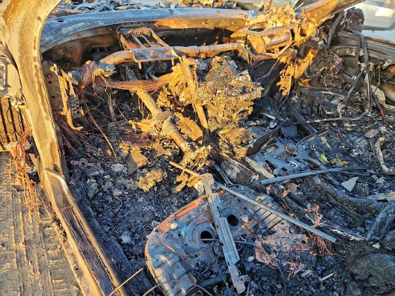 2013 Mercedes-benz S-klasse VIN WDDNG7DB1DA505167 COPART salvage auction — BURN, La - Permit To Sell, sold $300 on 2026-08-12 (photo 8)