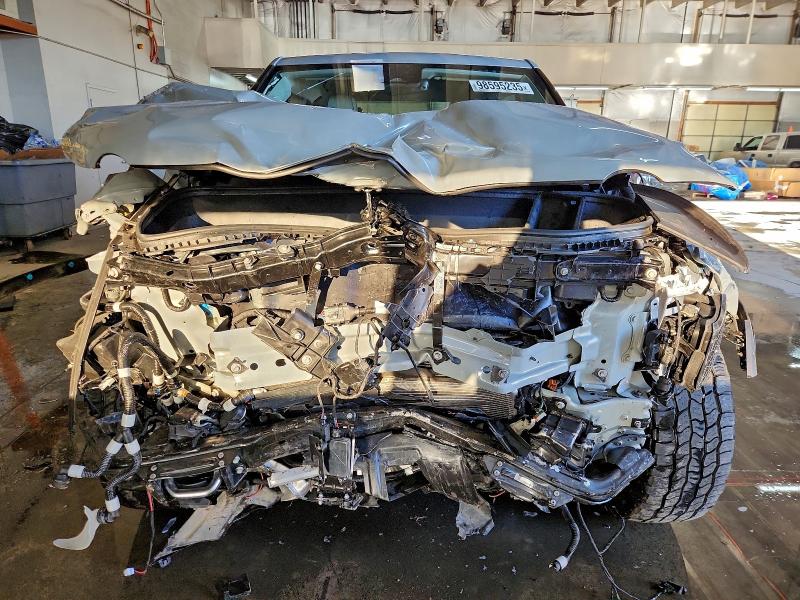 2022 Rivian R1t VIN 7FCTGAAA7NN013001 COPART salvage auction — FRONT END, Co - Public - Salvage Title, sold $8,800 on 2026-08-24 (photo 5)