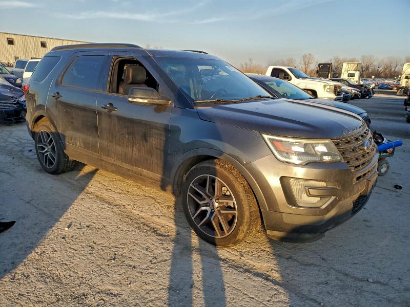 2017 Ford Explorer VIN 1FM5K8GT6HGB05946 COPART salvage auction — REAR END, Mo - Salvage Certificate Of Title, sold $100 on 2026-07-09 (photo 4)