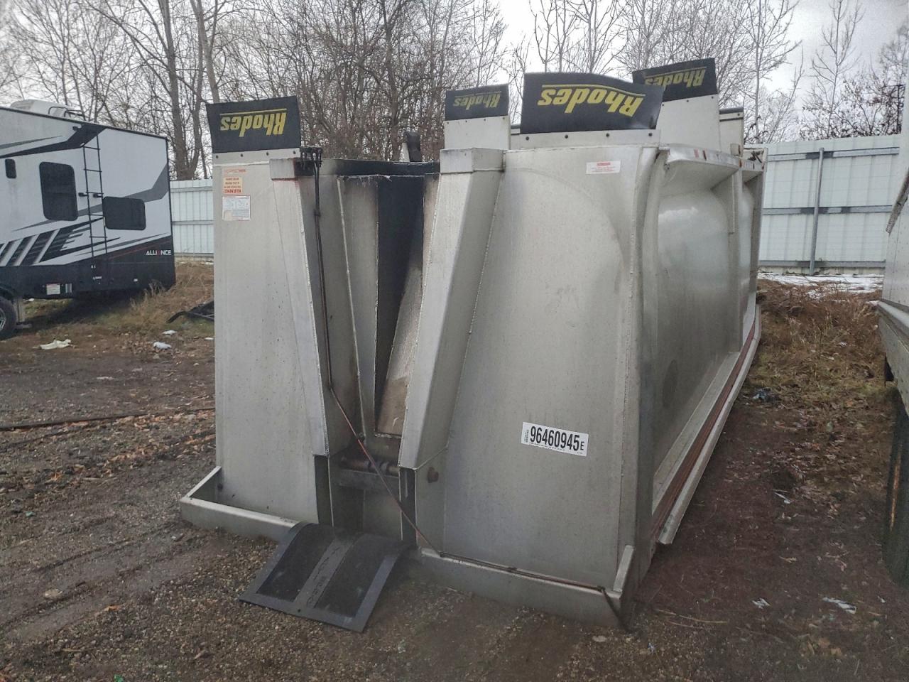 2011 Mac Dump body VIN 1A9AD283XBP432337 COPART salvage auction — Side, Salvage Title, sold $825 on 2026-01-27 (photo 3)