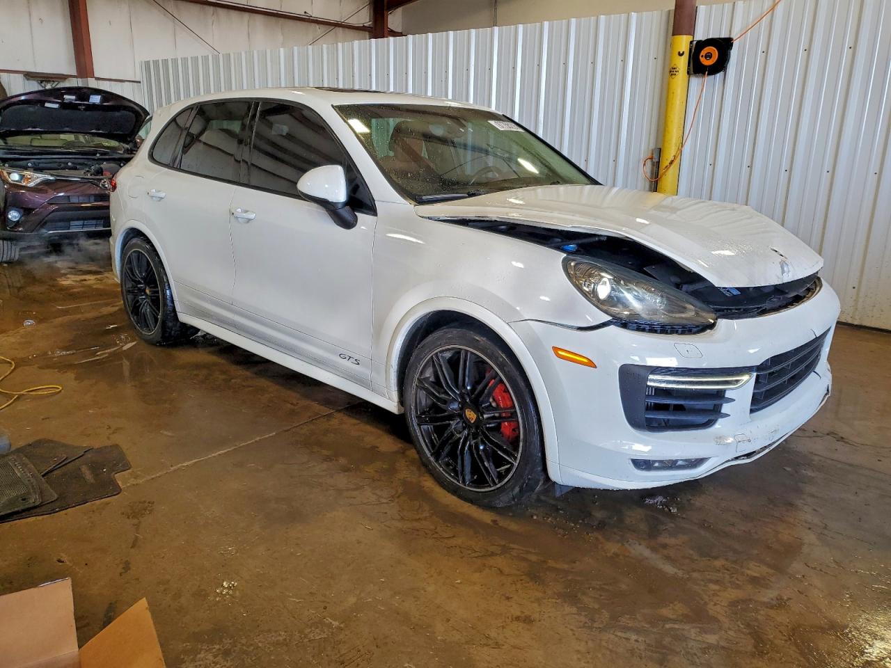 2016 Porsche Cayenne VIN WP1AD2A21GLA79142 COPART salvage auction — Front End, PA - CERTIFICATE OF SALVAGE, sold $8,200 on 2026-01-16 (photo 4)