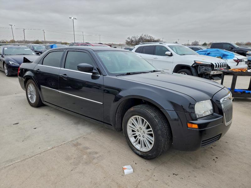 2009 Chrysler 300 VIN 2C3KA43DX9H524068 COPART salvage auction — SIDE, Tx - Salvage Vehicle Title, sold $425 on 2026-07-02 (photo 4)