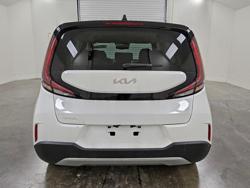 2023 Kia Soul VIN KNDJ23AU5P7885430 COPART salvage auction — MINOR DENT/SCRATCHES, In - Certificate Of Title, sold $11,800 on 2026-07-16 (photo 6)