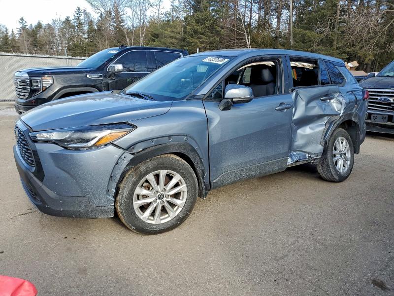 2022 Toyota Corolla cross VIN 7MUCAAAG1NV002930 COPART salvage auction — SIDE, On - Permit No Brand - Unfit, sold $2,500 on 2026-07-30 (photo 1)
