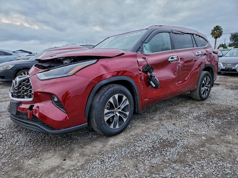 2025 Toyota Highlander hybrid VIN 5TDKBRCH7SS669729 COPART salvage auction — FRONT END, Ca - Salvage Certificate, sold $4,200 on 2026-07-24 (photo 1)