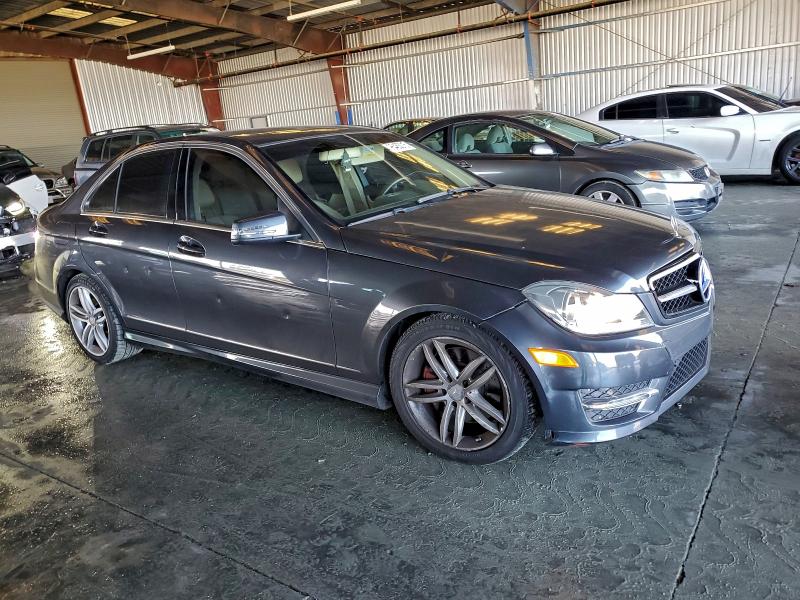 2014 Mercedes-benz C-klasse VIN WDDGF8AB6ER315373 COPART salvage auction — VANDALISM, Ca - Non-Repairable Vehicle Cert, sold $25 on 2026-07-09 (photo 4)