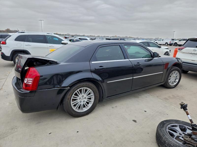 2009 Chrysler 300 VIN 2C3KA43DX9H524068 COPART salvage auction — SIDE, Tx - Salvage Vehicle Title, sold $425 on 2026-07-02 (photo 3)