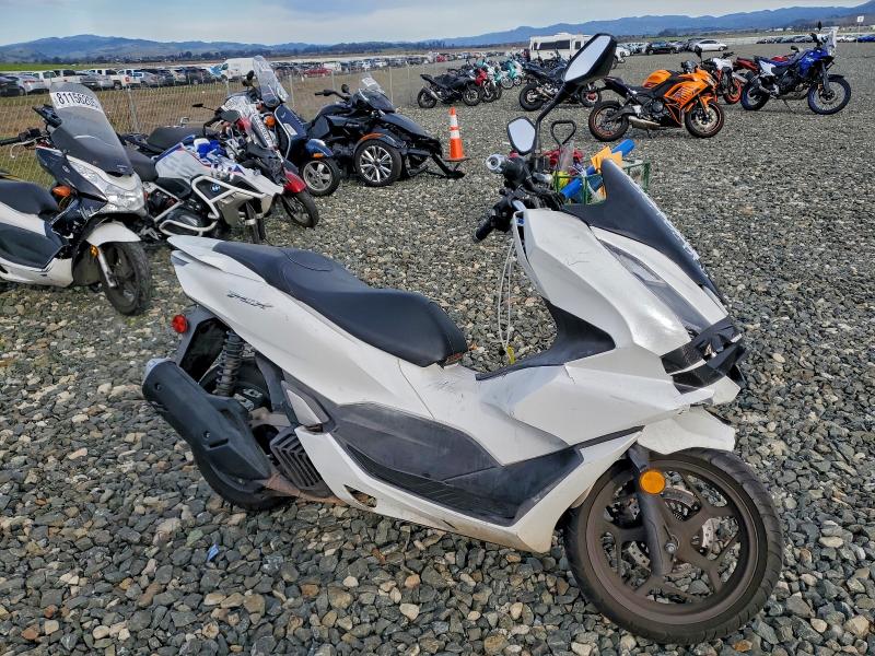 2022 Honda Pcx VIN RLHKF4717NY100490 COPART salvage auction — FRONT END, Ca - Non-Repairable Vehicle Cert, sold $400 on 2026-07-16 (photo 1)