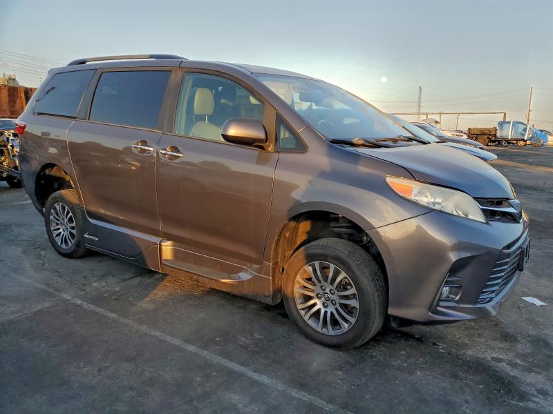 2019 Toyota Sienna VIN 5TDYZ3DC4KS017088 COPART salvage auction — SIDE, Ca - Salvage Certificate, sold $5,100 on 2026-07-22 (photo 4)