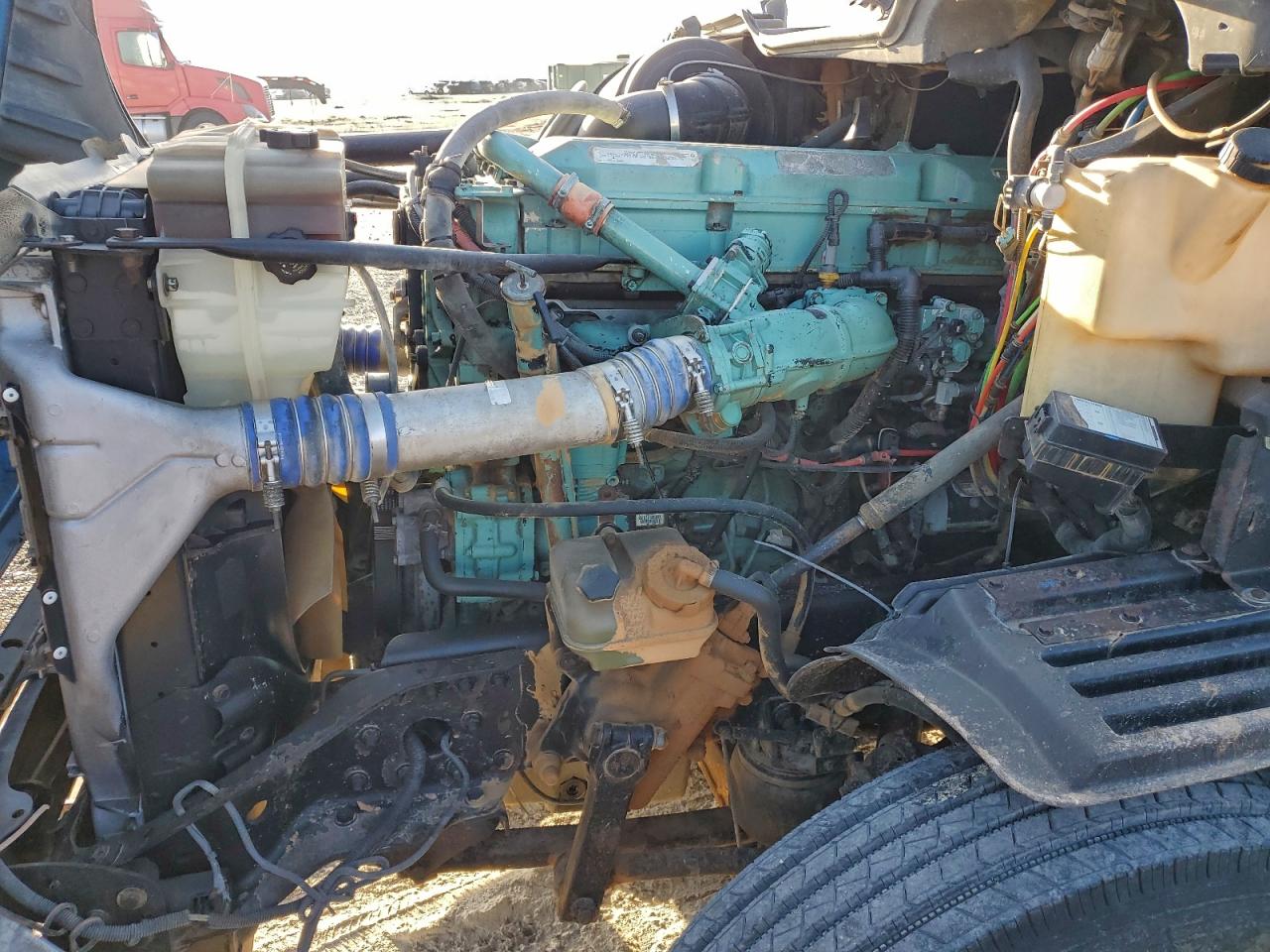 2009 Freightliner Columbia VIN 1FUJA6CK69LAD3105 COPART salvage auction — Minor Dent/Scratches, TX - CERTIFICATE OF TITLE, sold $6,800 on 2026-09-11 (photo 7)