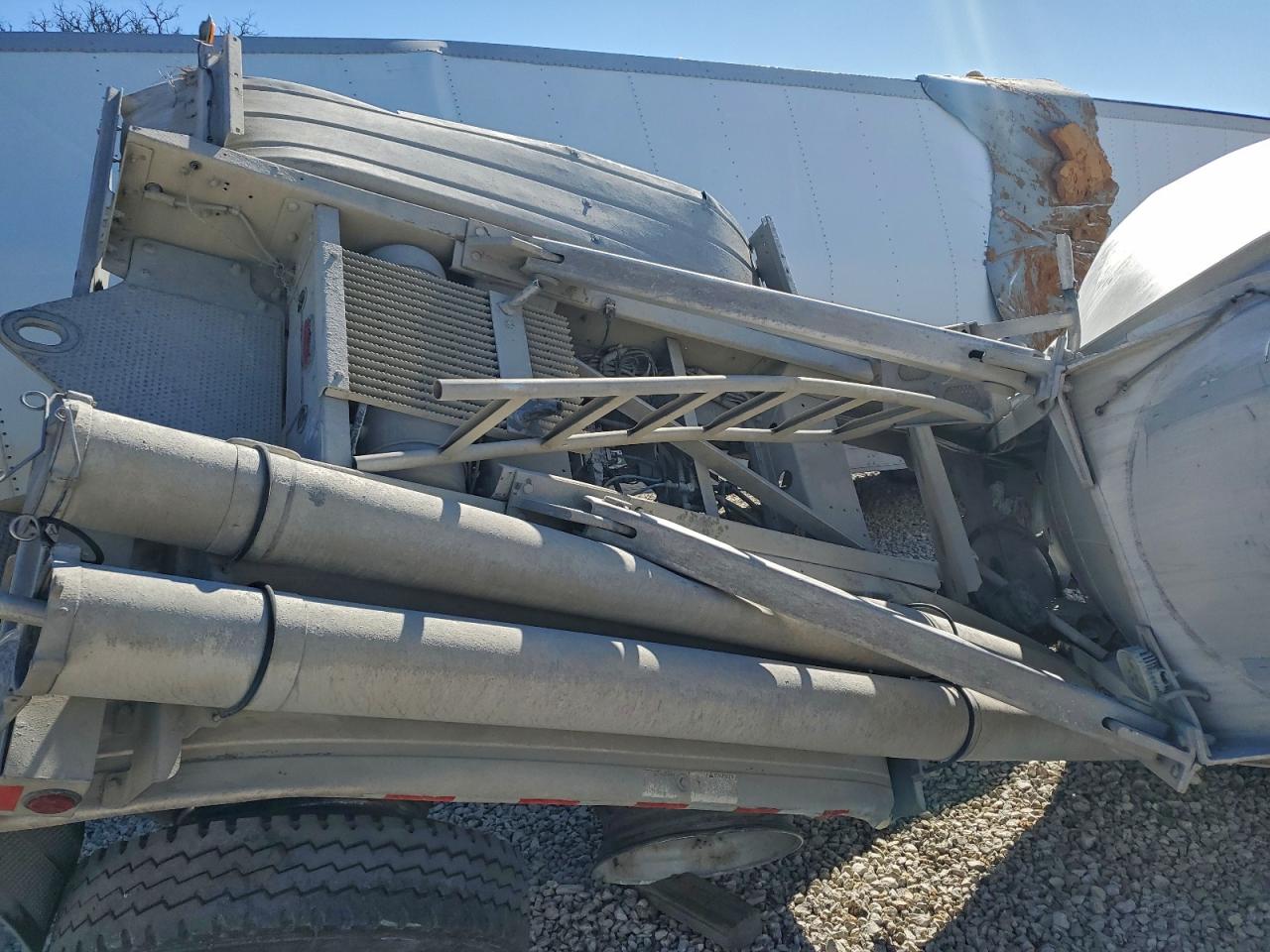 2015 Heil trailer international Heil trail VIN 5HTSN4221F7T94202 COPART salvage auction — Rollover, NE - CERT OF TITLE-SALVAGE, sold $5 on 2026-04-16 (photo 6)