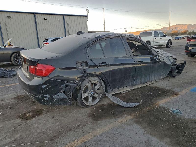 2013 BMW 3er VIN WBA3B1C57DF462706 COPART salvage auction — ROLLOVER, Nv - Salvage Title, sold $575 on 2026-07-16 (photo 3)