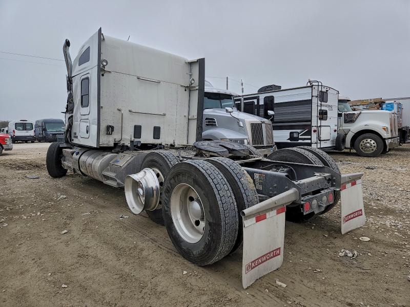 2026 Kenworth Construction VIN 1XKYD49XXTJ222871 COPART salvage auction — ALL OVER, TX - SALVAGE VEHICLE TITLE, sold $23,200 on 2026-09-03 (photo 3)