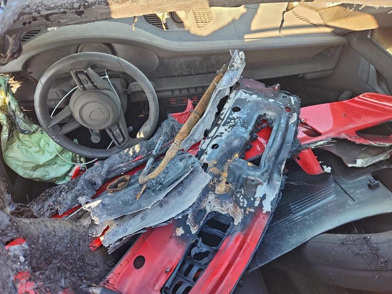 2021 Porsche 911 VIN WP0AD2A91MS257387 COPART salvage auction — Burn Interior, UT - NON-REPAIRABLE CERTIFICATE, sold $50,000 on 2025-12-26 (photo 8)