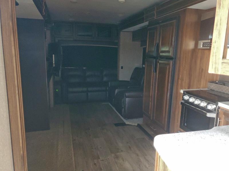 2020 VIN 1UJBJ0BU3L1EE0054 COPART salvage auction — MINOR DENT/SCRATCHES, NE - DIS/DLR/EXP ONLY CLEAN TITLE, sold $11,000 on 2026-07-14 (photo 6)