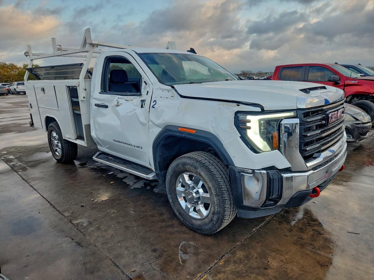 2024 GMC Sierra VIN 1GD38LE73RF134181 COPART salvage auction — Side, CA - CERT OF TITLE-SALVAGED, sold $10,800 on 2026-07-09 (photo 4)