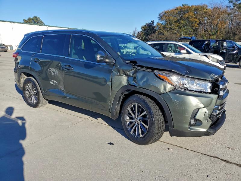 2017 Toyota Highlander VIN 5TDKZRFHXHS199390 COPART salvage auction — FRONT END, Sc - Cert Of Title-Salvage, sold $6,400 on 2026-07-11 (photo 4)