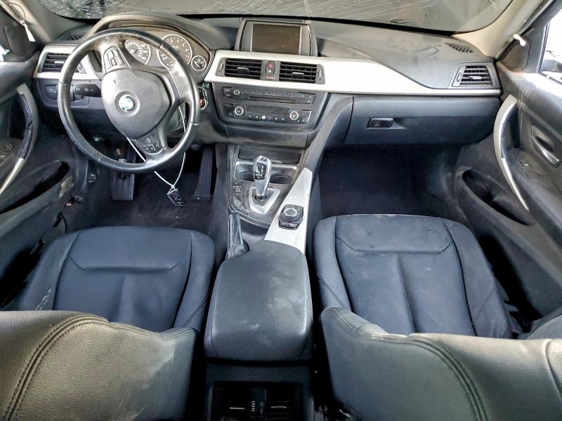 2013 BMW 3er VIN WBA3B1C57DF462706 COPART salvage auction — ROLLOVER, Nv - Salvage Title, sold $575 on 2026-07-16 (photo 8)